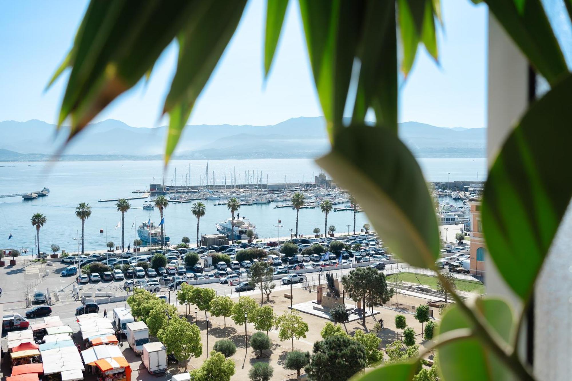 Hotel Du Golfe Ajaccio  Exteriör bild